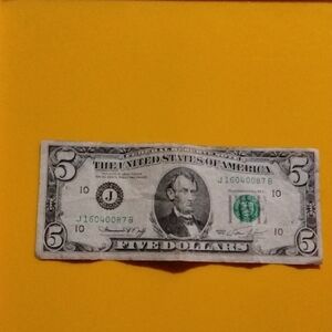 Vintage 5 dollar bill 1974